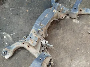 Підрамник передній Rover 75 (4)